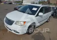 2013 Chrysler TOWN & COUNTRY фото