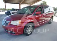 2013 Chrysler TOWN & COUNTRY фото
