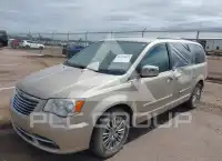 2013 Chrysler TOWN & COUNTRY photo