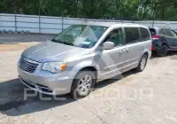 2013 Chrysler TOWN & COUNTRY photo