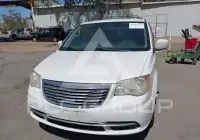 2013 Chrysler TOWN & COUNTRY фото