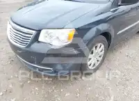 2013 Chrysler TOWN & COUNTRY photo