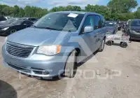 2013 Chrysler TOWN & COUNTRY photo