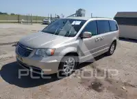 2013 Chrysler TOWN & COUNTRY фото