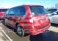 2013 Chrysler TOWN & COUNTRY photo
