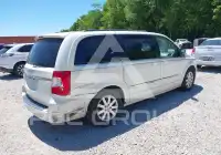 2013 Chrysler TOWN & COUNTRY фото