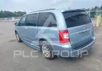 2013 Chrysler TOWN & COUNTRY фото
