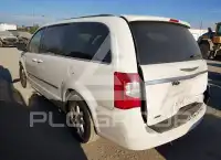 2013 Chrysler TOWN & COUNTRY photo