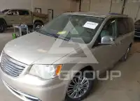 2013 Chrysler TOWN & COUNTRY фото