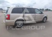 2013 Chrysler TOWN & COUNTRY photo