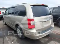 2013 Chrysler TOWN & COUNTRY photo