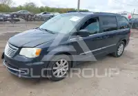 2013 Chrysler TOWN & COUNTRY photo