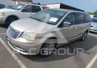 2013 Chrysler TOWN & COUNTRY photo
