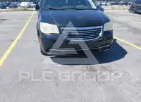 2013 Chrysler TOWN & COUNTRY фото
