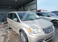 2013 Chrysler TOWN & COUNTRY фото