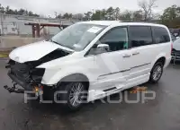 2013 Chrysler TOWN & COUNTRY photo