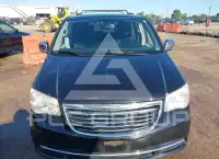 2013 Chrysler TOWN & COUNTRY фото