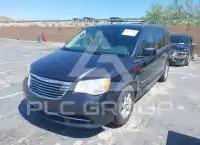 2013 Chrysler TOWN & COUNTRY фото