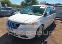 2013 Chrysler TOWN & COUNTRY photo