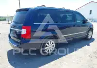 2013 Chrysler TOWN & COUNTRY photo