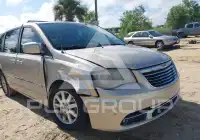 2013 Chrysler TOWN & COUNTRY фото