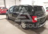 2013 Chrysler TOWN & COUNTRY photo