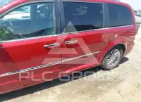 2013 Chrysler TOWN & COUNTRY photo
