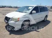 2013 Chrysler TOWN & COUNTRY photo