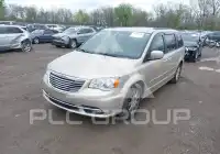 2013 Chrysler TOWN & COUNTRY фото