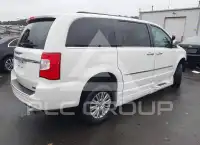 2013 Chrysler TOWN & COUNTRY photo