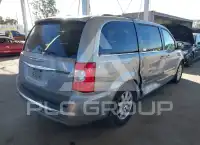 2013 Chrysler TOWN & COUNTRY photo