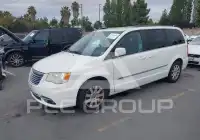 2013 Chrysler TOWN & COUNTRY photo