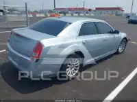 2013 Chrysler 300 фото
