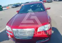 2013 Chrysler 300 фото