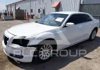 2013 Chrysler 300 фото
