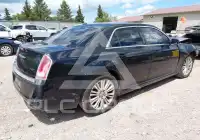 2013 Chrysler 300 photo