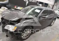 2013 Chrysler 300 фото