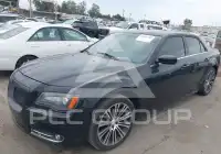 2013 Chrysler 300 фото
