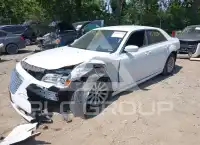 2013 Chrysler 300 photo