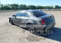 2013 Chrysler 300 photo