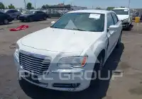 2013 Chrysler 300 фото