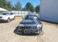 2013 Chrysler 300 photo