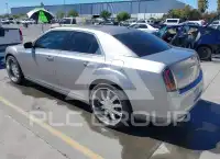 2013 Chrysler 300 photo