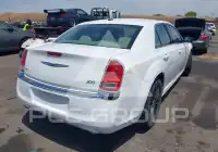 2013 Chrysler 300 фото