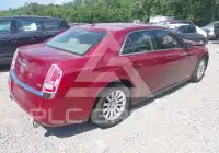 2013 Chrysler 300 фото