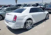 2013 Chrysler 300 photo