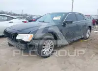 2013 Chrysler 300 photo