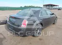 2013 Chrysler 300 фото