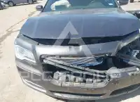 2013 Chrysler 300 photo