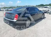 2013 Chrysler 300 photo